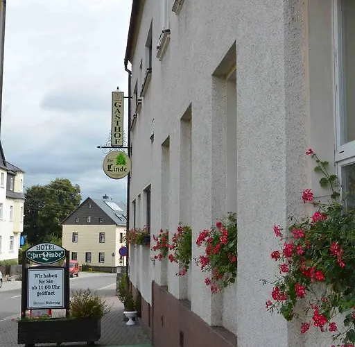 Отель & Zur Linde Thum