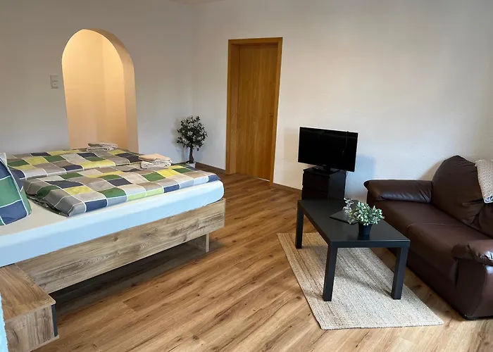 Отель & Zur Linde 3*